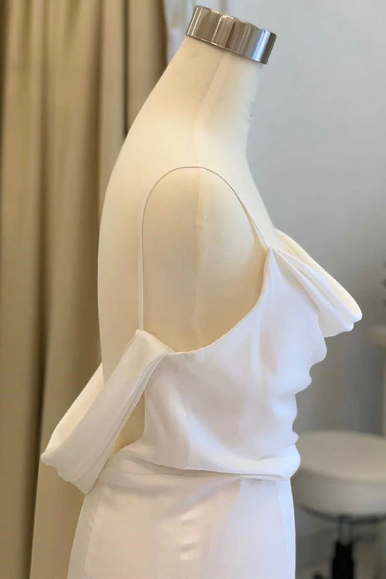 Vestido de novia largo de sirena con cuello vuelto y espalda descubierta